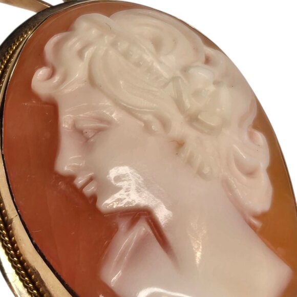 Vintage Italian Cameo in 14K Gold Handcrafted in Napoli 585 Yellow Gold Pendant - Picture 9 of 14